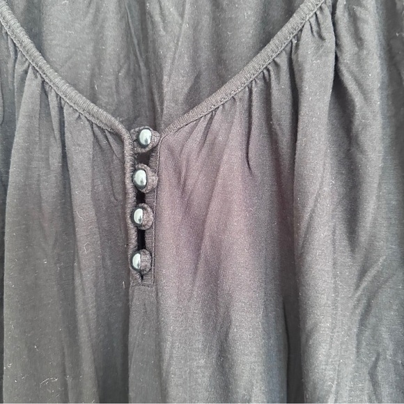 Old Navy Black Women's Blouse - Picture 2 of 5